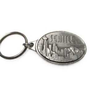 MICHAEL'S CO. Solid Pewter SEATTLE Key Chain
